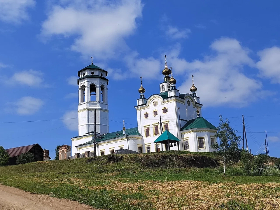 Церковь Воскресения Христова в Ключах