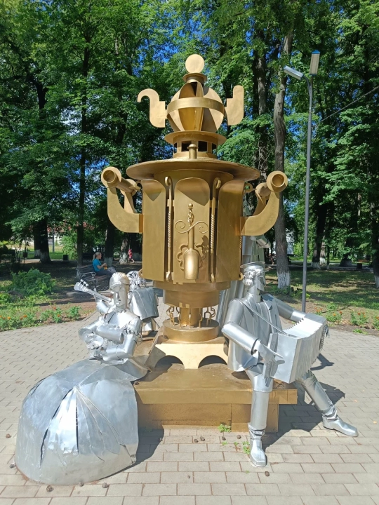 Скульптура Суксунский самовар