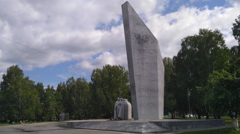 Памятник воинам-тавдинцам, павшим в ВОВ
