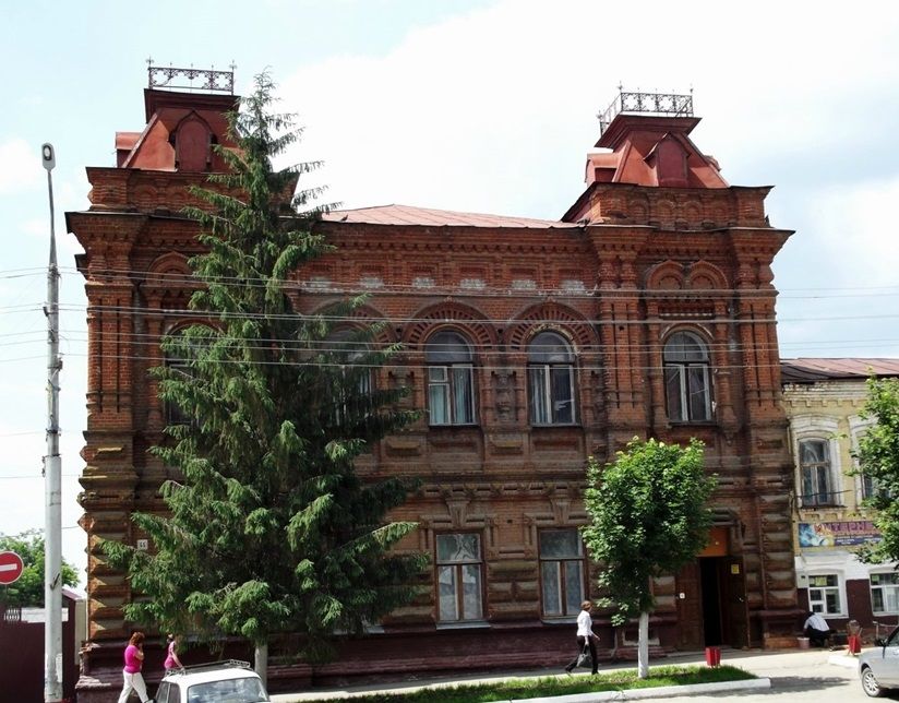 Здание бывшей земской управы