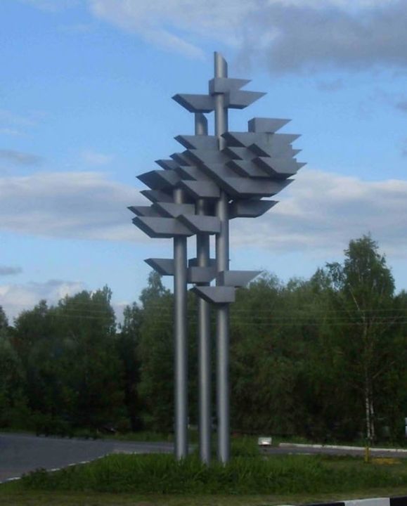 Стела «Три сосны»