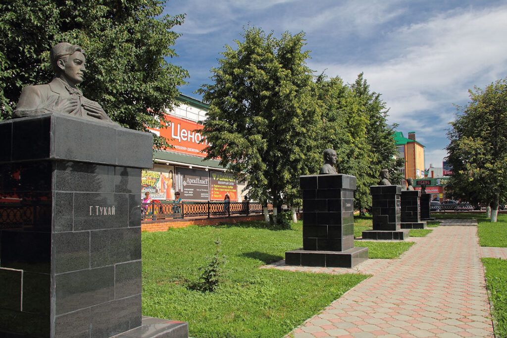 Аллея писателей