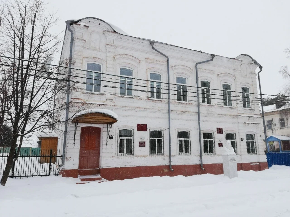 Здание земского собрания
