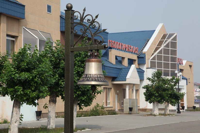 Колокол на перроне