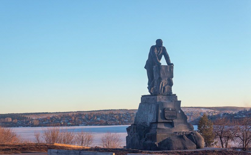 Памятник П.П. Шувалову