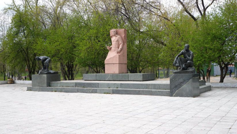Памятник И.Д. Шадру