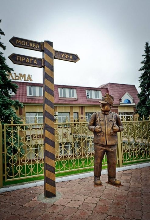 Памятник бравому солдату Швейку