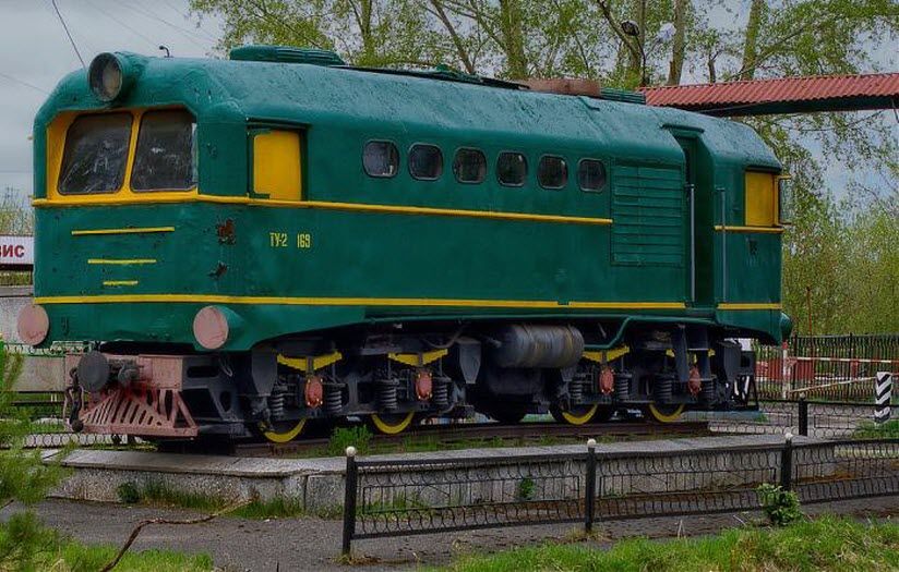 Памятник Тепловозу ТУ-2