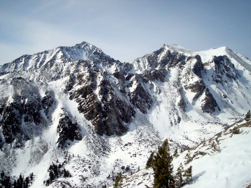 Гора Броненосец