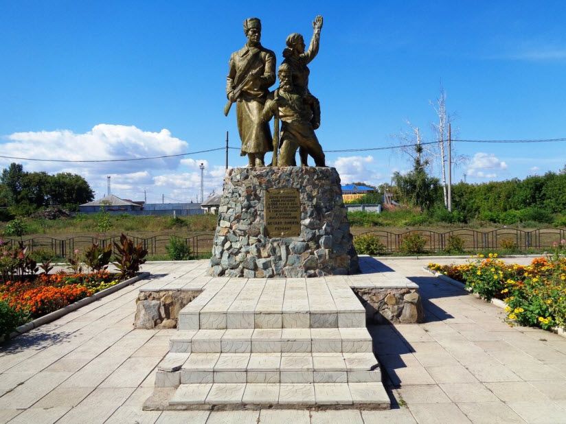 Памятник погибшим в годы Гражданской войны