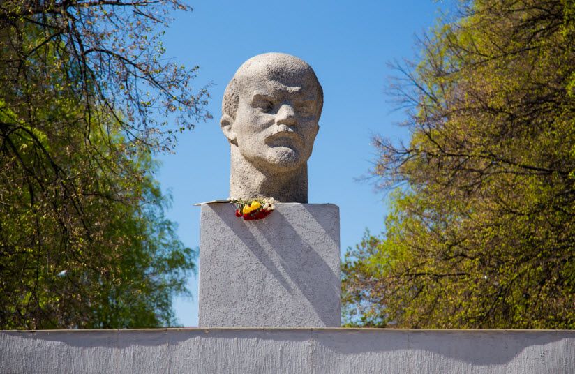 Памятник В.И. Ленину