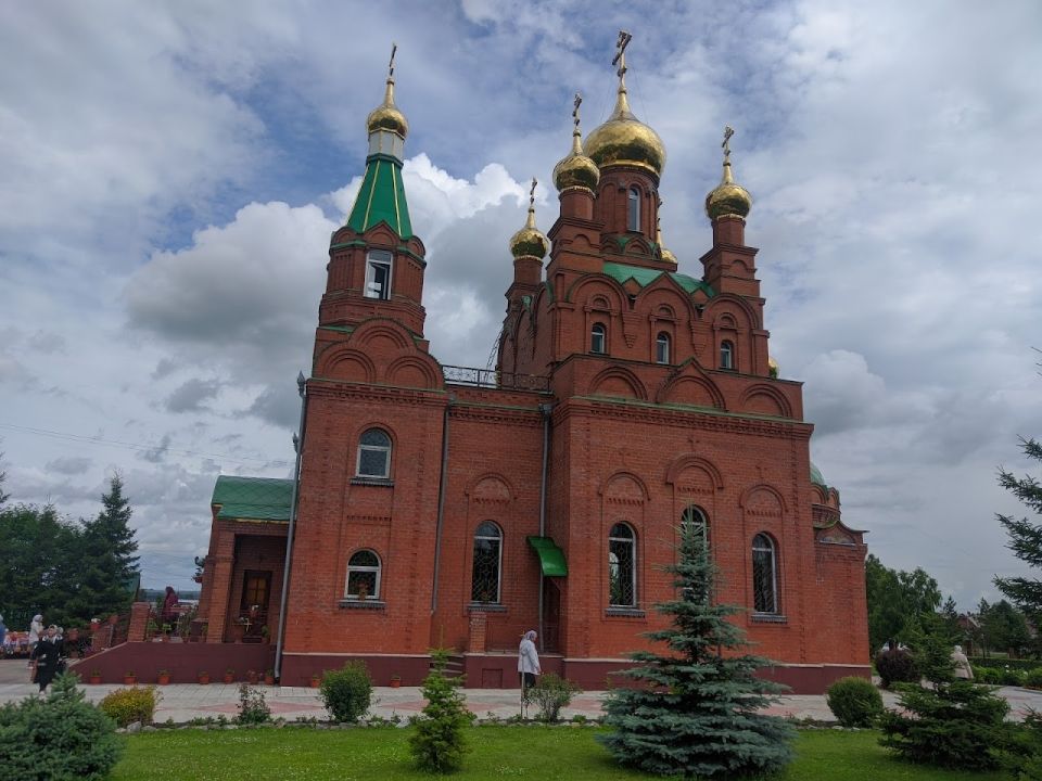 Церковь Троицы Живоначальной в Инском