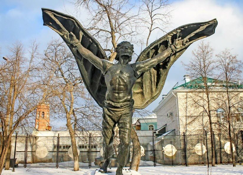Памятник Никитке-летуну