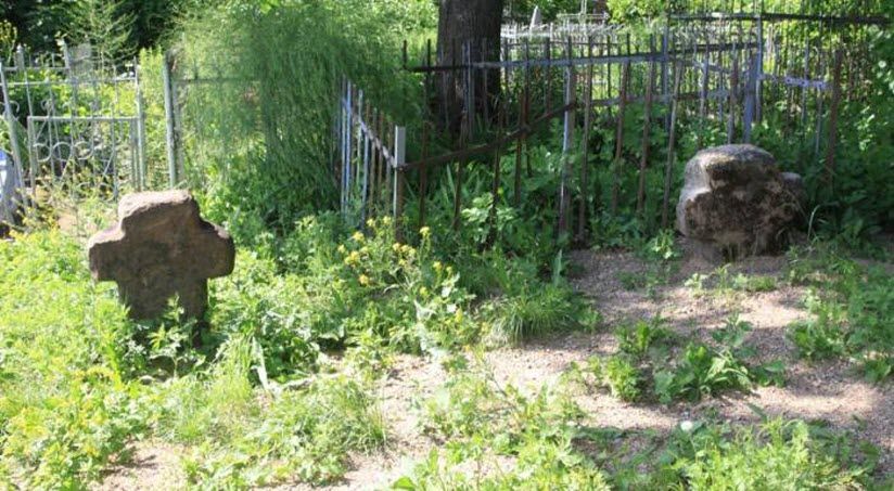 Каменный крест