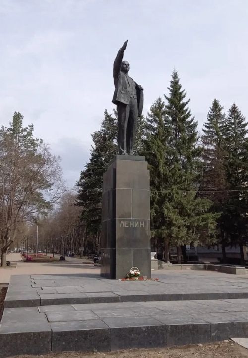 Памятник В.И. Ленину