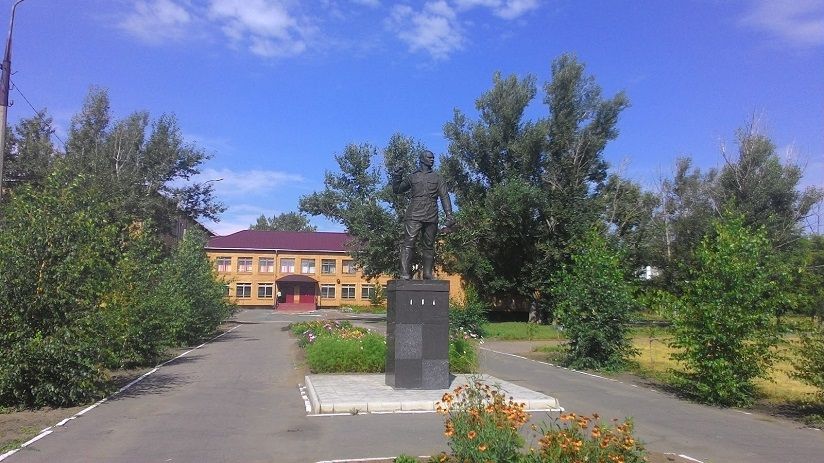 Памятник Эрнсту Тельману