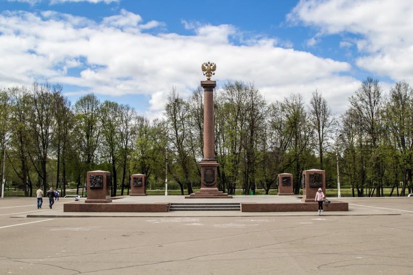 Памятная стела «Город воинской славы»