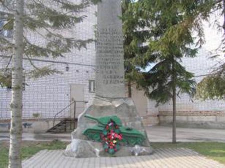 Памятник экипажу танка Т-34