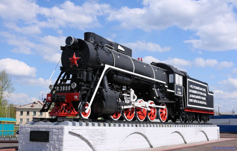 Паровоз-памятник Л-3808