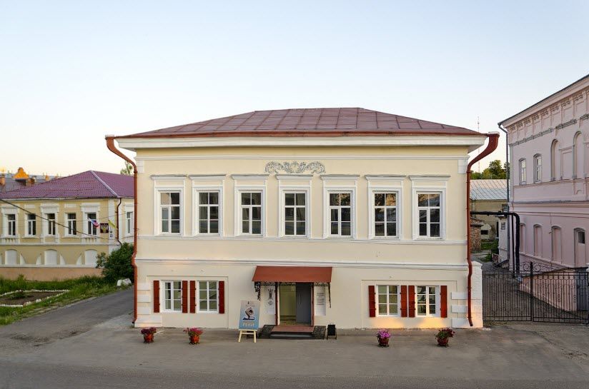 Дом Мореного дуба