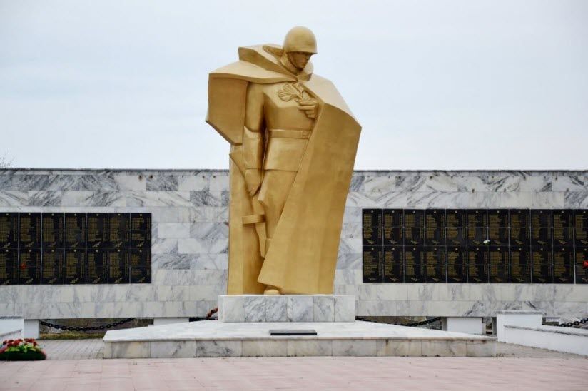 Мемориал Погибшим воинам-сысертцам
