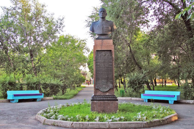 Памятник С.И. Кретову