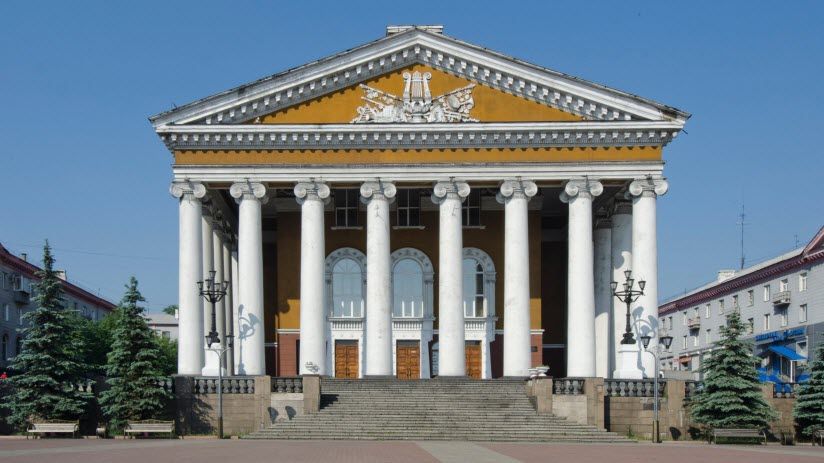 Драматический театр