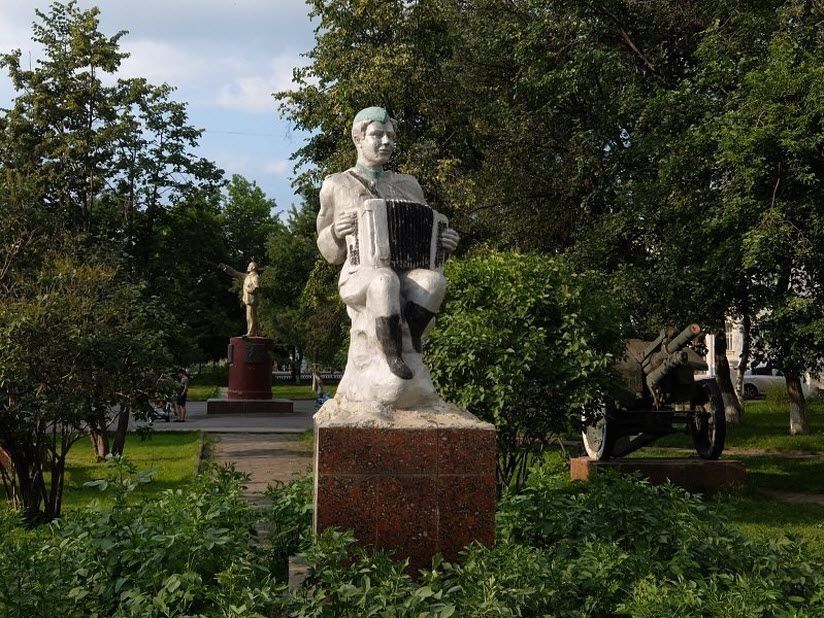Памятник Василию Тёркину
