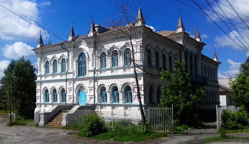 Здание двухклассного училища