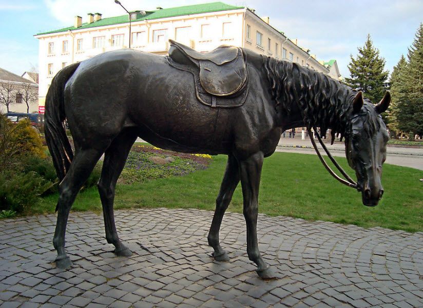 Скульптура «Лошадь»