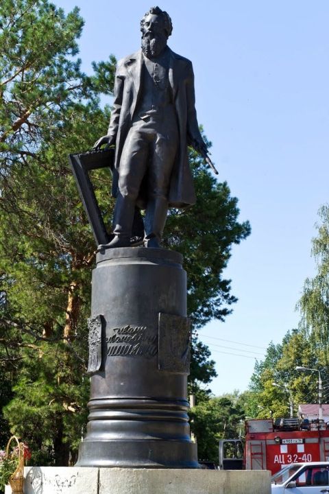 Памятник Шишкину