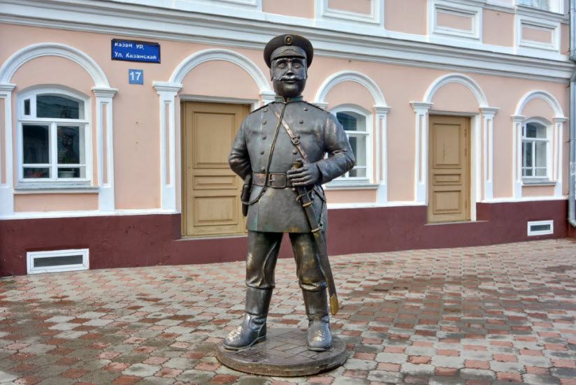 памятник Городовому