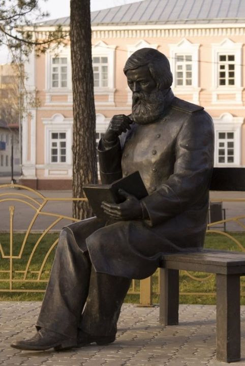 Памятник Владимиру Бехтереву