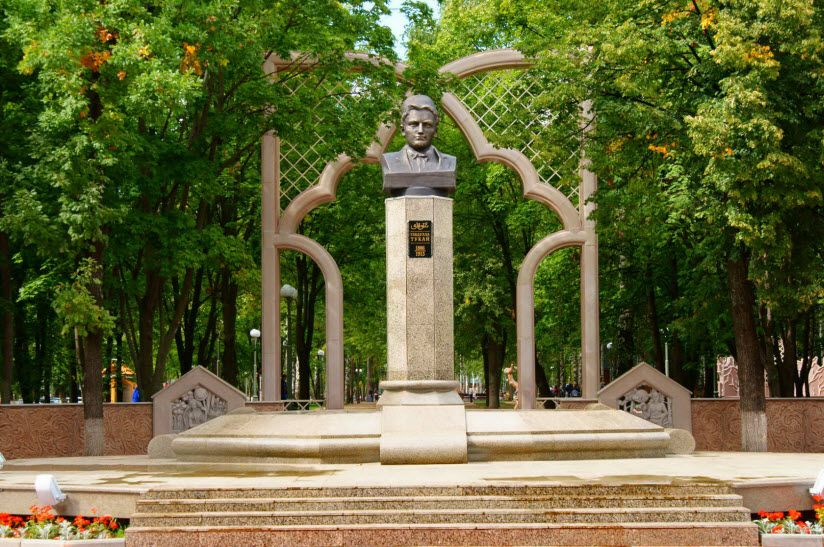 Памятник Габдулле Тукаю