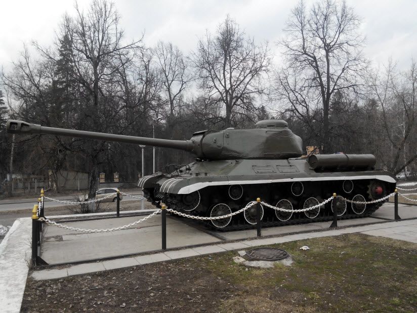 Памятник Танк ИС-2
