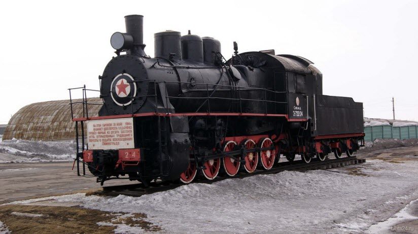 памятник Паровоз