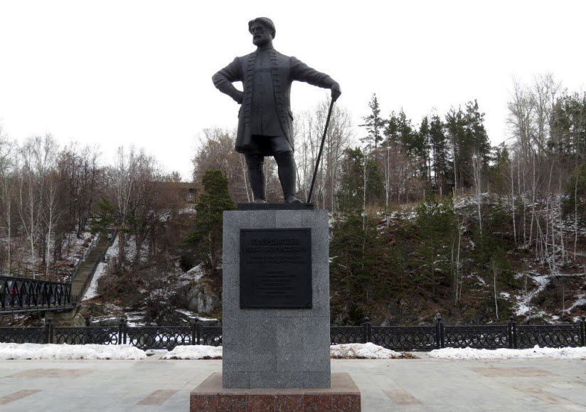 Памятник Ивану Твердышеву