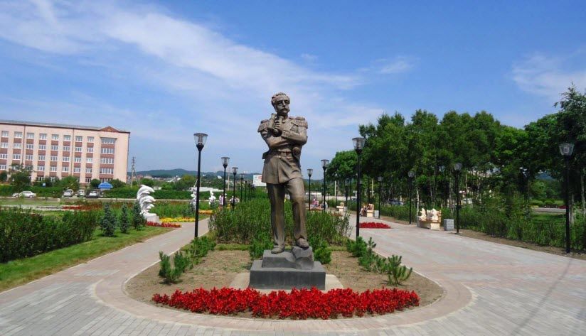 Памятник Муравьеву-Амурскому