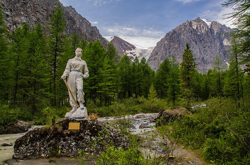 Памятник Галине Афанасьевой