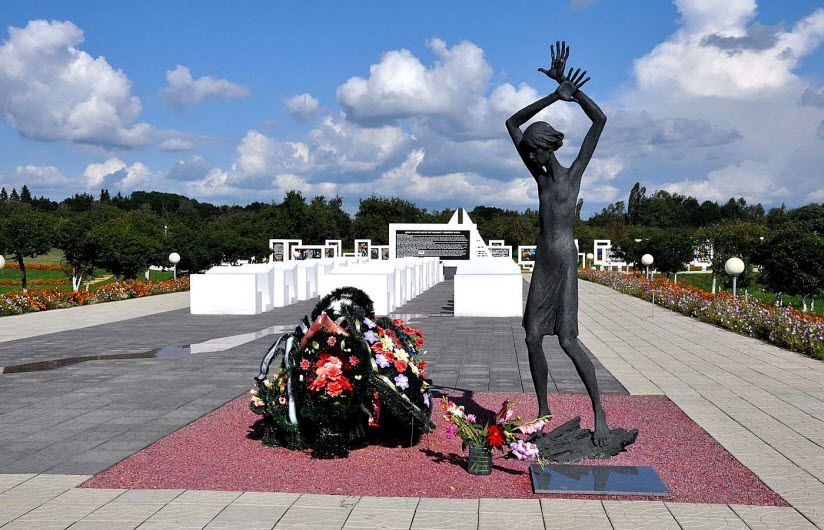 Мемориал детям — жертвам ВОВ (Красный Берег)