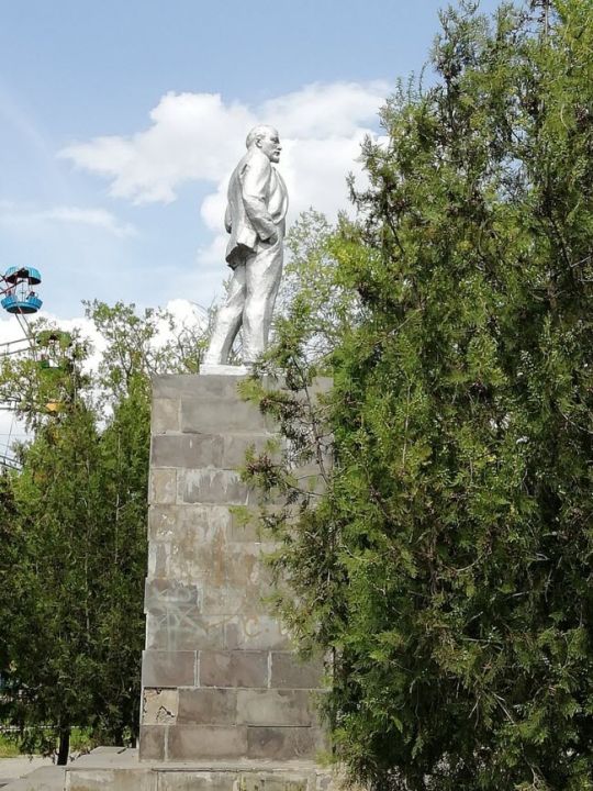 Памятник В.И. Ленину