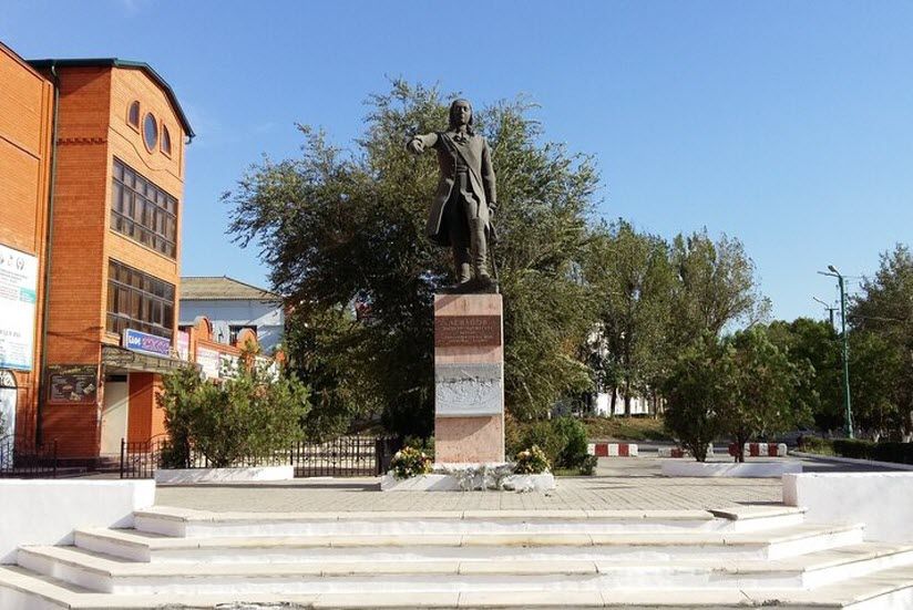 Памятник В.Я. Левашову