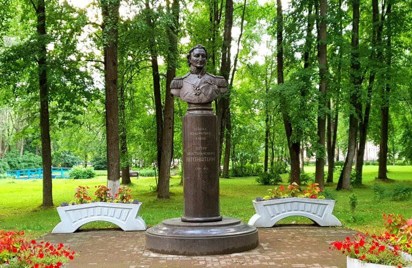 Памятник П.Х. Витгенштейну