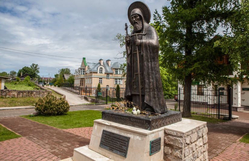 Памятник преподобному мученику Корнилию