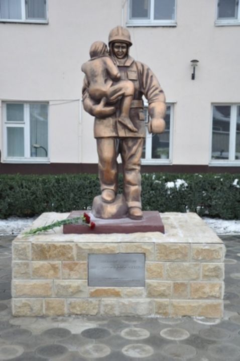 Памятник пожарным