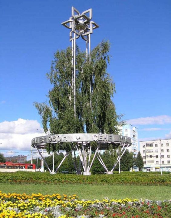 Декоративно-монументальная композиция в честь основания Новочебоксарска