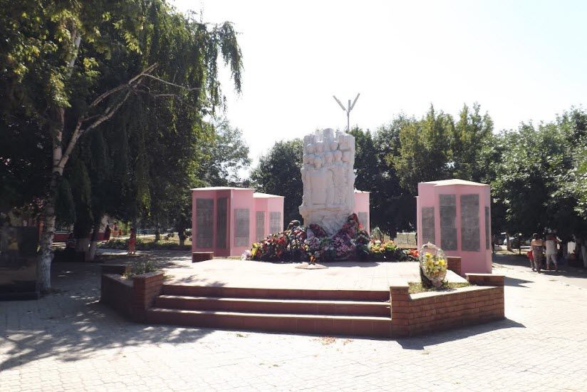 Памятник павшим в Великой Отечественной войне в парке Победы