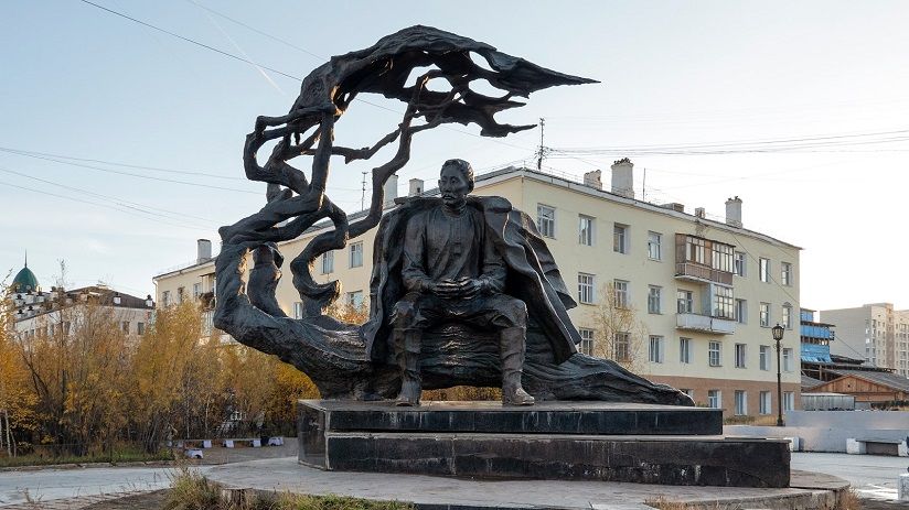 Памятник А. Кулаковскому