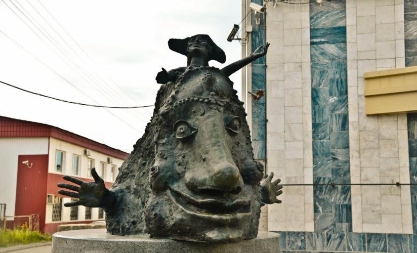памятник Улыбке