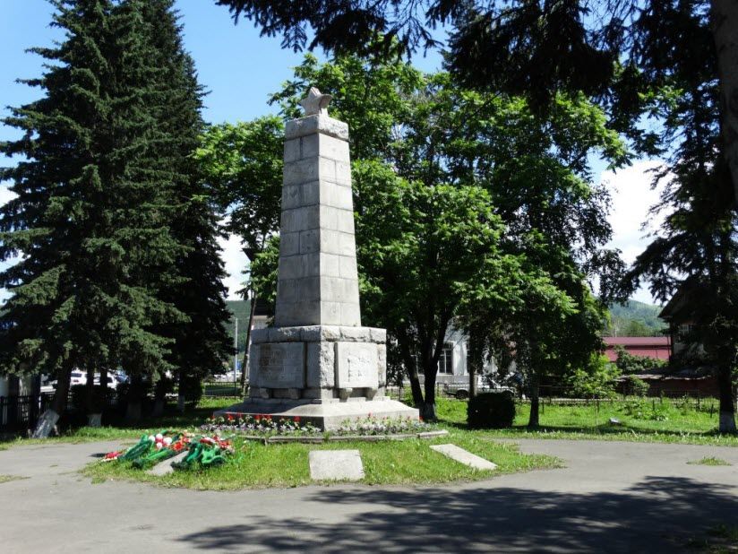 Памятник Борцам за власть Советов